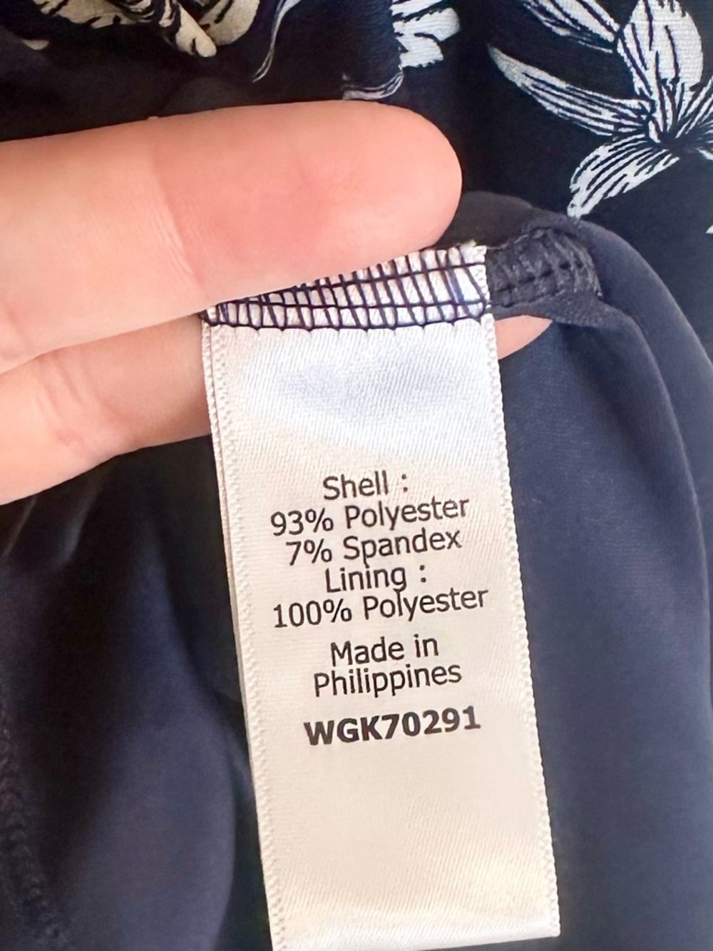 41 Hawthorn Navy and White Floral Faux Wrap Dress - Size: Medium - Picture 4 of 10